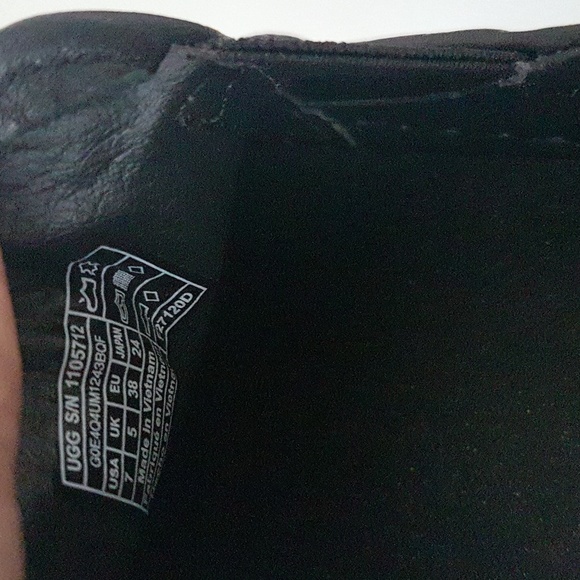 UGG Leather Shoes - Picture 5 of 8